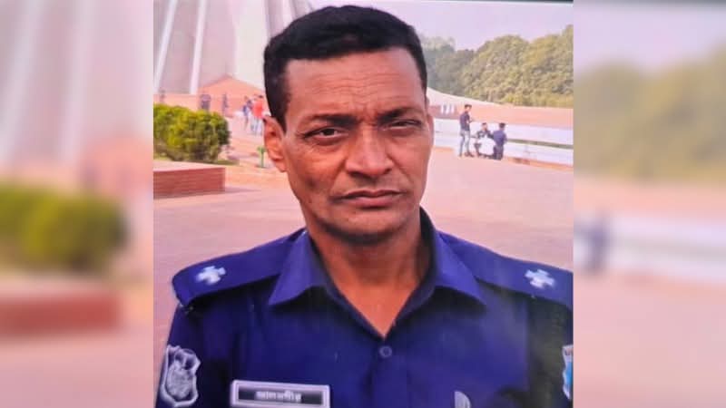 সিদ্ধিরগঞ্জে পুলিশ ব্যারাকে পুলিশ কর্মকর্তার মৃত্যু