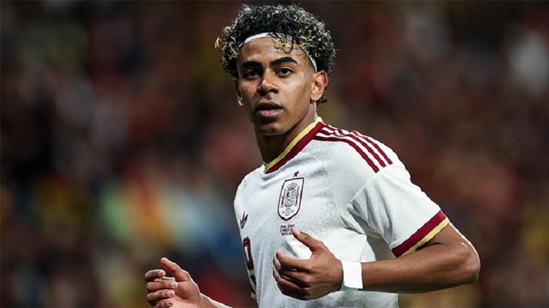 মুসলিমবিরোধী স্লোগানের জবাবে যা বললেন ইয়ামাল