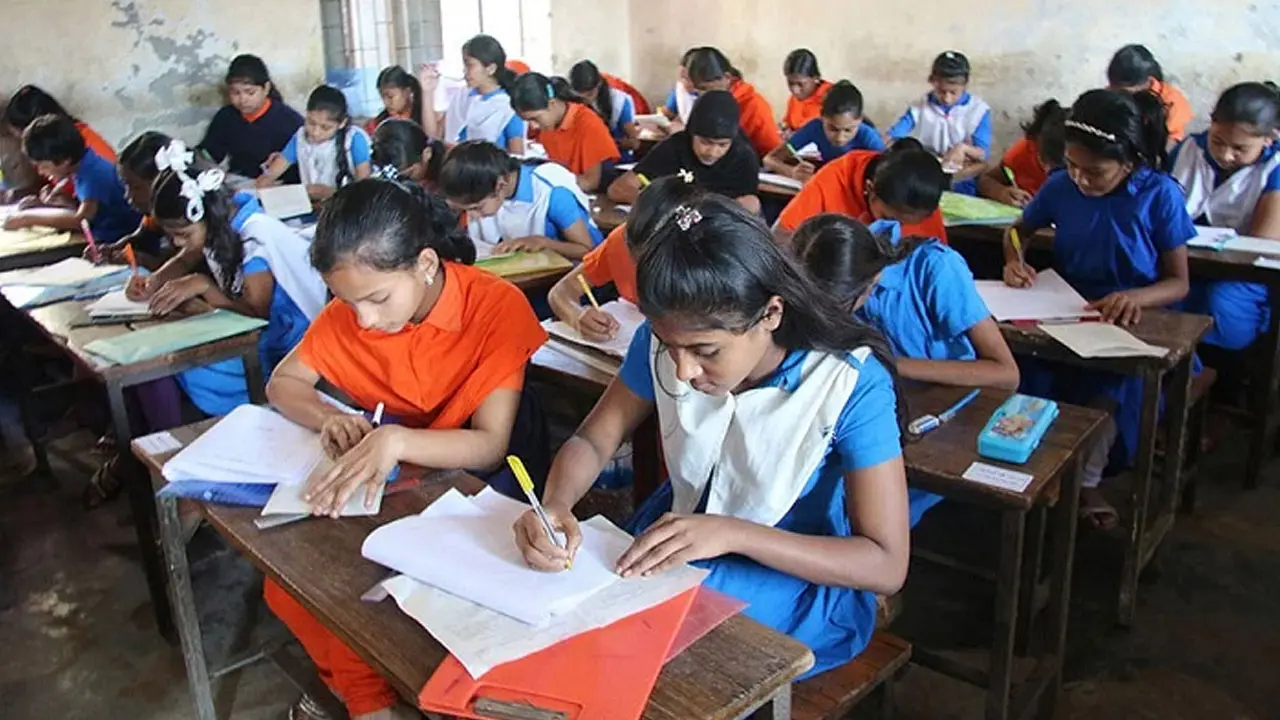 প্রাথমিক বৃত্তি পরীক্ষার এক জেলার খাতা মূল্যায়ন করা হবে অন্য জেলায়