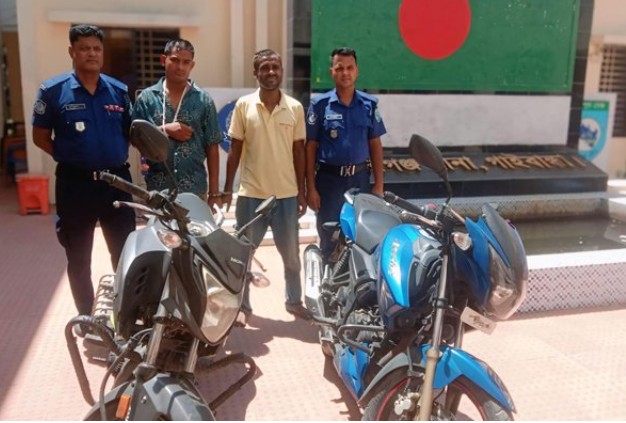 গাইবান্ধায় চোরাই দুই মোটরসাইকেলসহ দুই যুবক গ্রেফতার