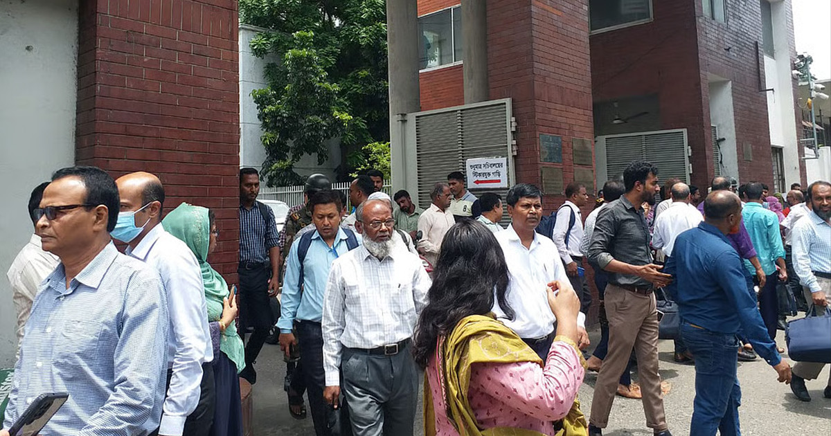 টানা ৭ দিন ছুটি শেষে অফিস খুলছে আজ