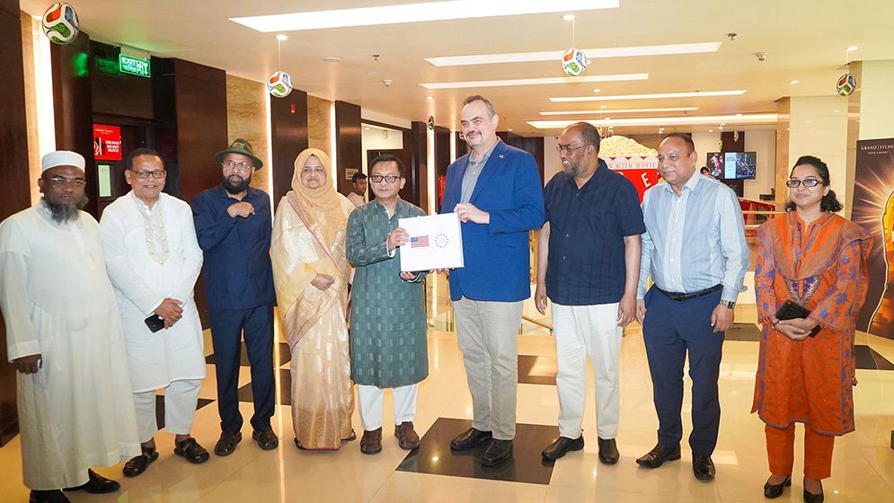 বাণিজ্যমন্ত্রীর সঙ্গে মার্কিন রাষ্ট্রদূতের বৈঠক, উন্নয়ন বিনিয়োগ নিয়ে আলোচনা