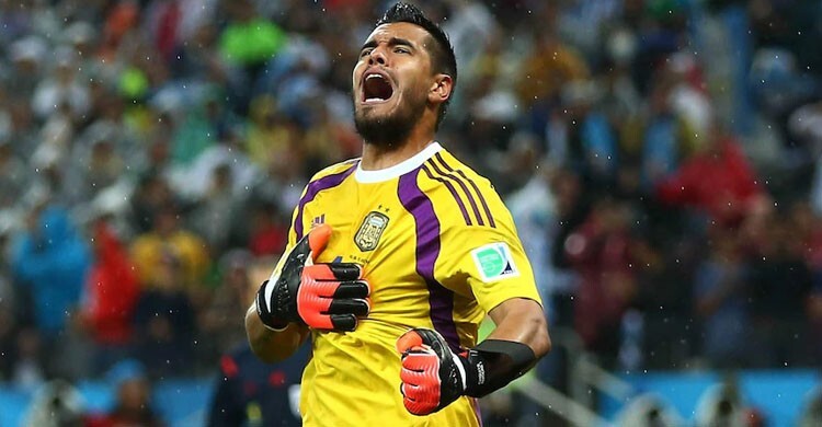 পেশাদার ফুটবলকে বিদায় বললেন গোলকিপার সার্জিও রোমেরো