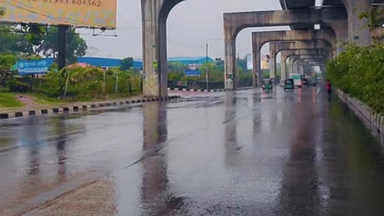 ঢাকায় বজ্রসহ বৃষ্টির আভাস, ঝোড়ো হাওয়ার সতর্কতা