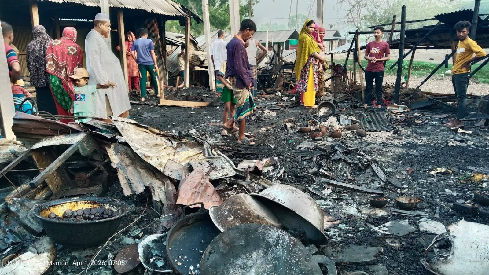 নড়াইলে অগ্নিকাণ্ডে ৪ দোকান পুড়ে ছাই