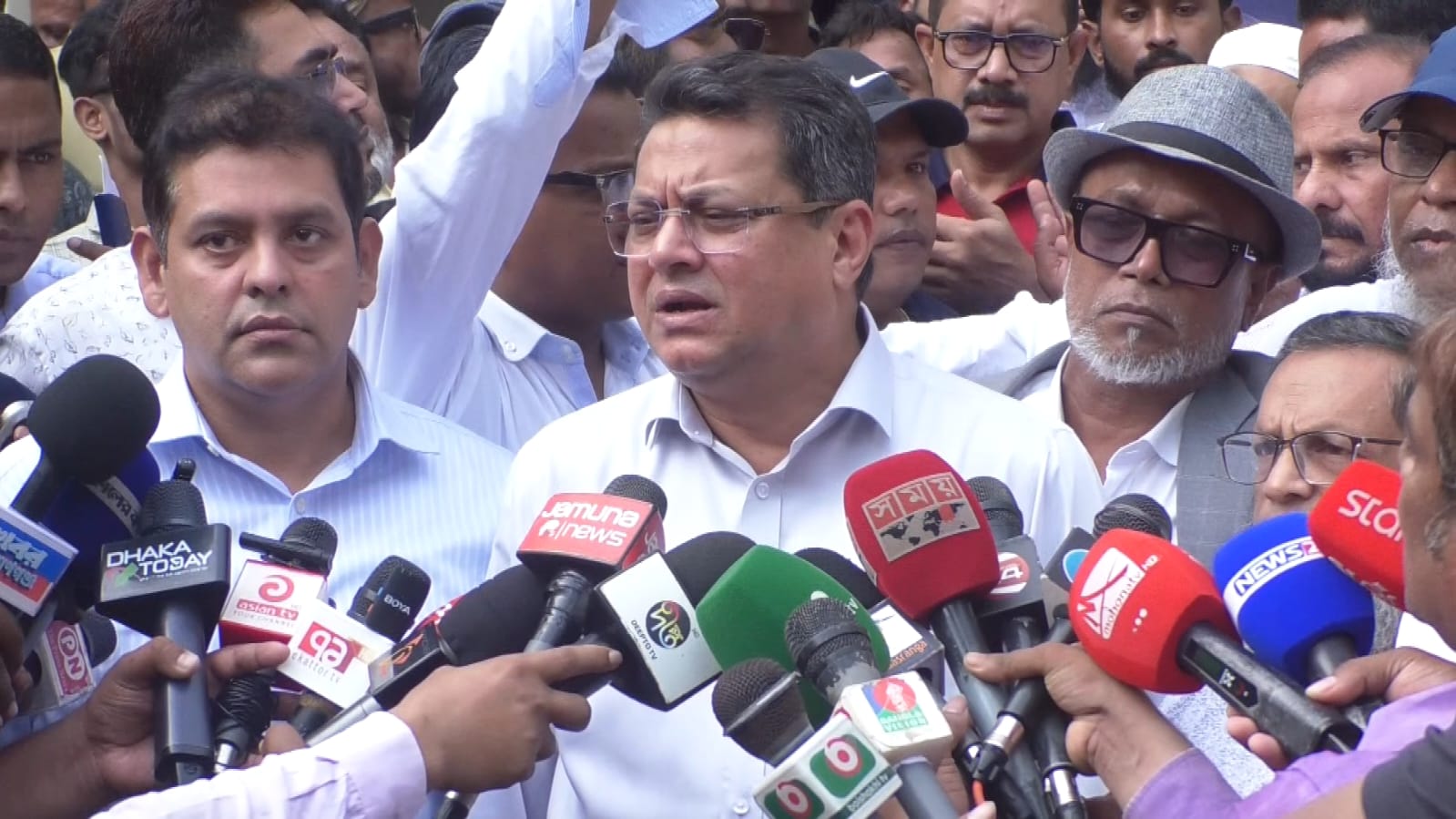 “রাজউউকের অনিয়ম দূর্নীতি রোধে সব কার্যক্রম ডিজিটালাইজেশন করার প্রক্রিয়া চলছে” নারায়ণগঞ্জে গণপূর্ত মন্ত্রী
