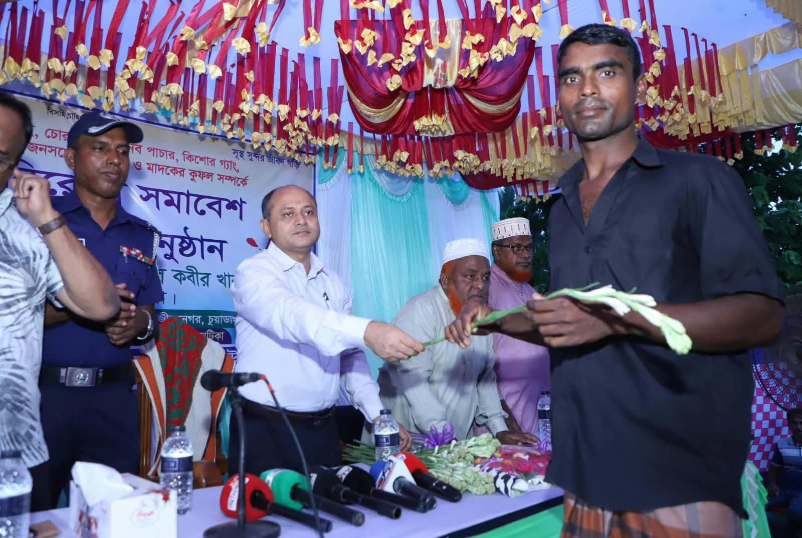 জীবননগরে মাদকবিরোধী সমাবেশ ও আত্মসমর্পণ অনুষ্ঠান অনুষ্ঠিত