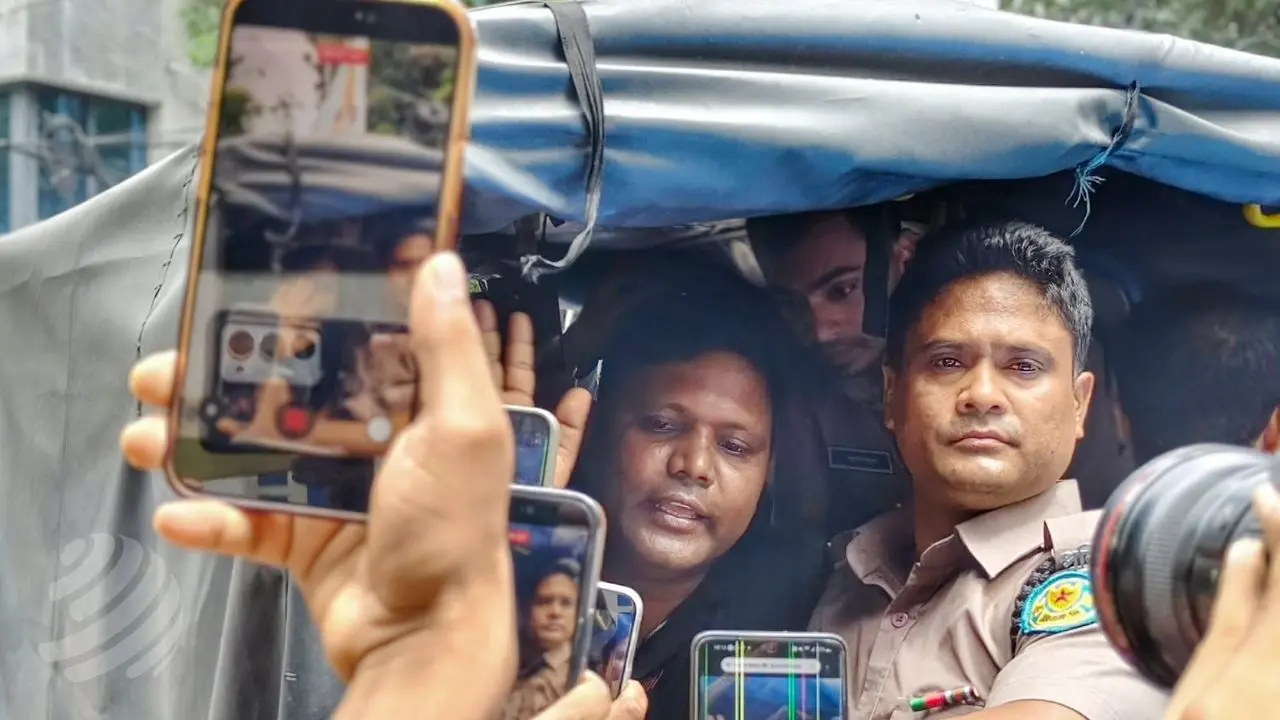 ধানমন্ডি ৩২ থেকে কার্যক্রম নিষিদ্ধ আওয়ামী লীগ সন্দেহে আটক ১