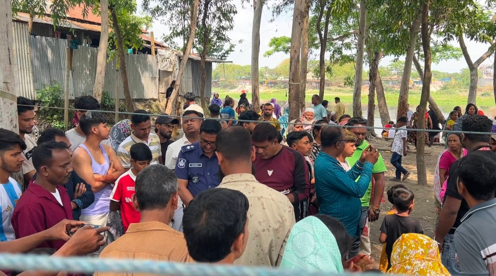 ধামরাইয়ে যুবককে পিটিয়ে হত্যার অভিযোগ,আটক ৫