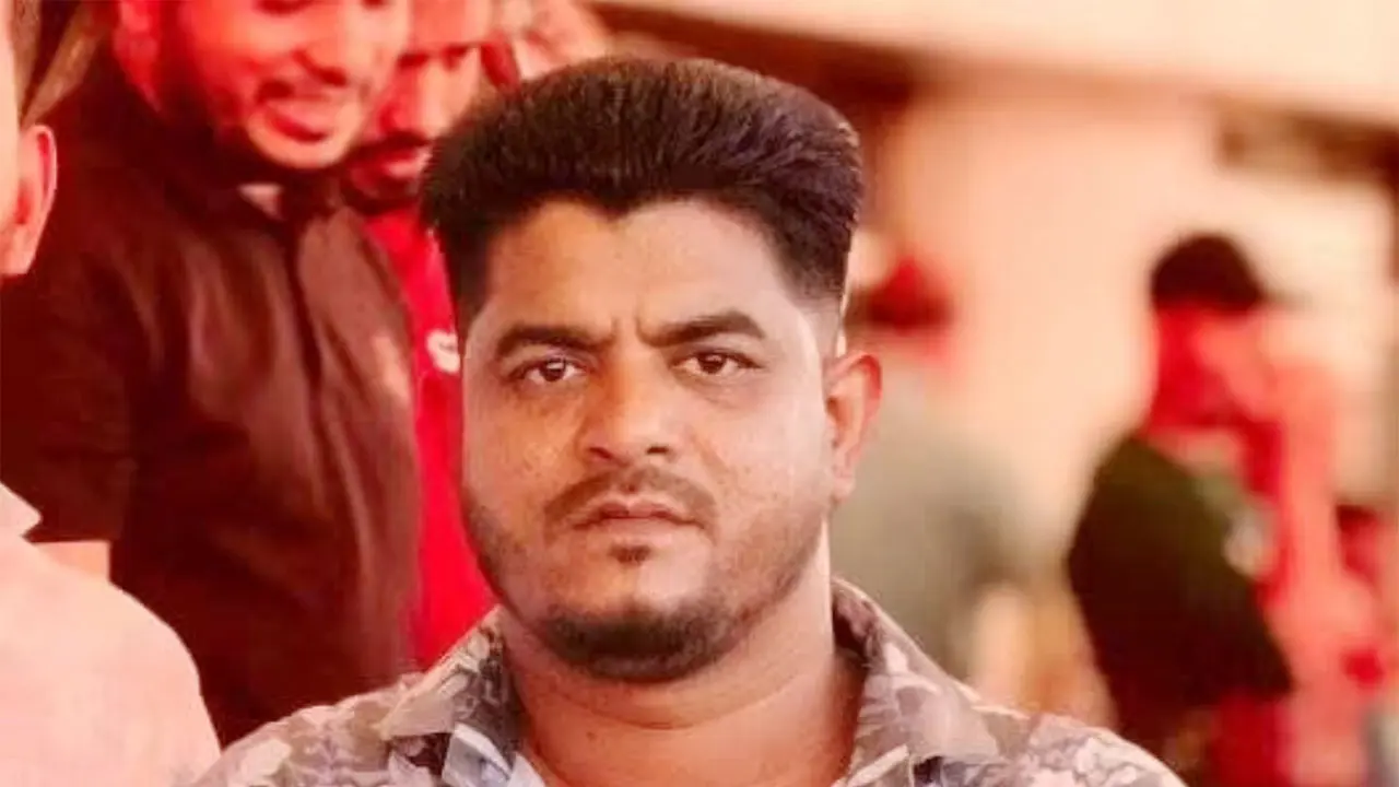 মেয়েকে ৬ মাস ধরে ধর্ষণ, বাবার মোবাইলে ভিডিও, ফাঁস হতেই পলাতক