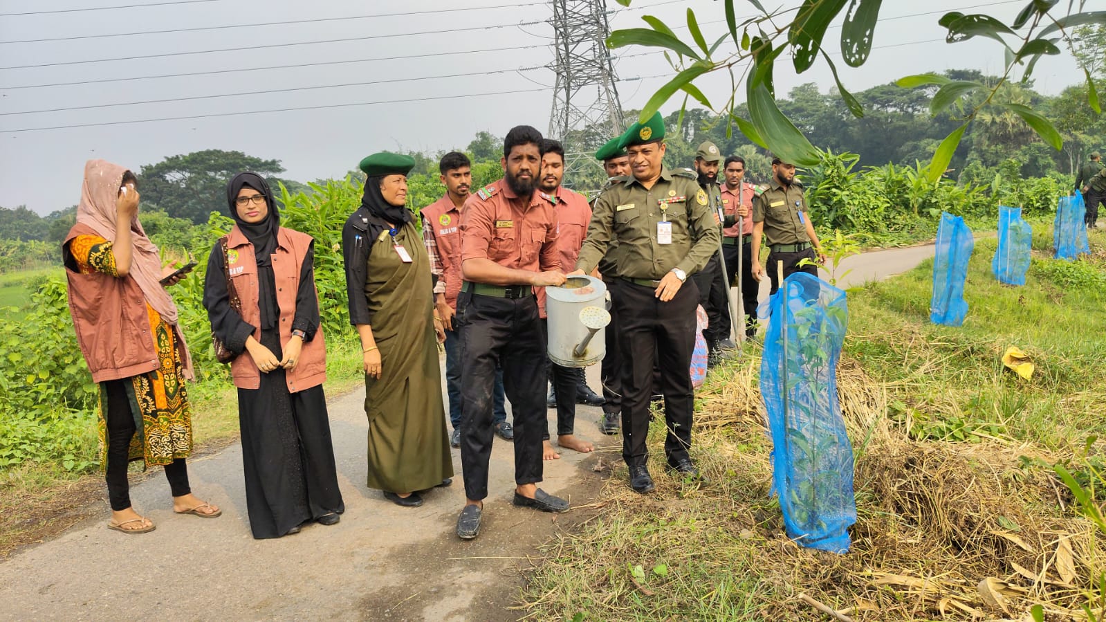 ফেনীতে আনসার ভিডিপির উদ্যোগে গাছের চারা রোপণ
