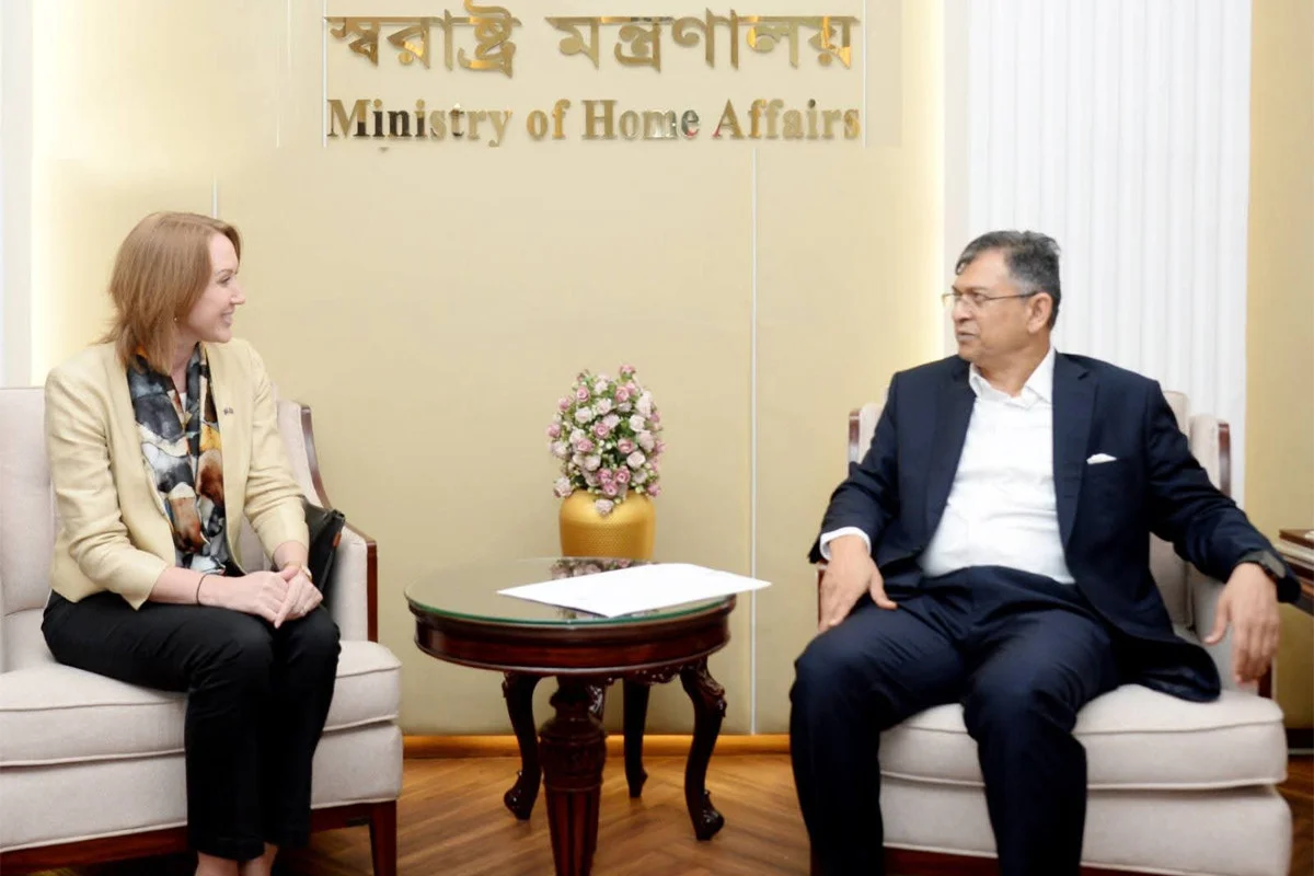 স্বরাষ্ট্রমন্ত্রীর সঙ্গে অস্ট্রেলিয়ার হাইকমিশনারের সাক্ষাৎ