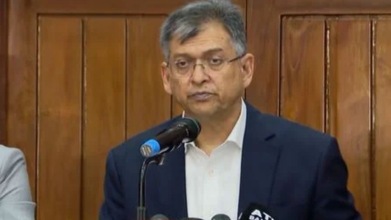 জুলাই জাতীয় সনদ বাস্তবায়নে ডিসেম্বরের মধ্যে আলোচনা শেষ করতে চায় বিশেষ কমিটি