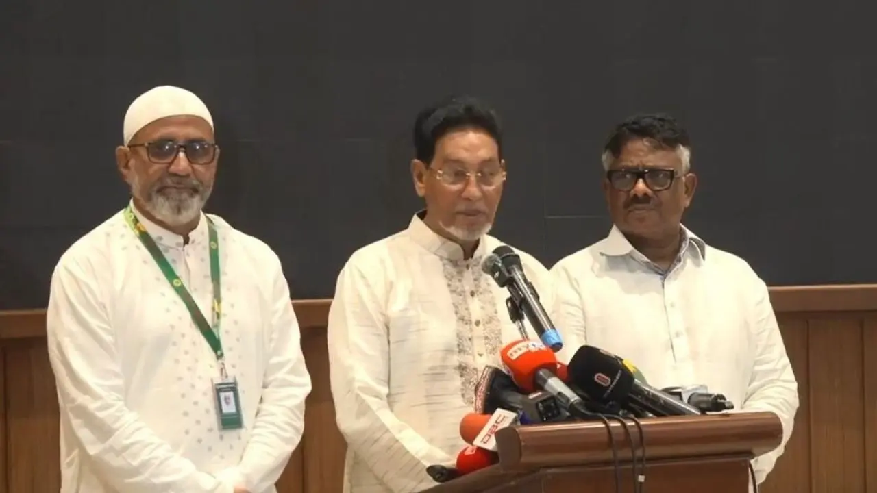 জনগণকে স্বাবলম্বী করতে স্বস্তিদায়ক বাজেট ঘোষণা করতে চায় সরকার : চিফ হুইপ