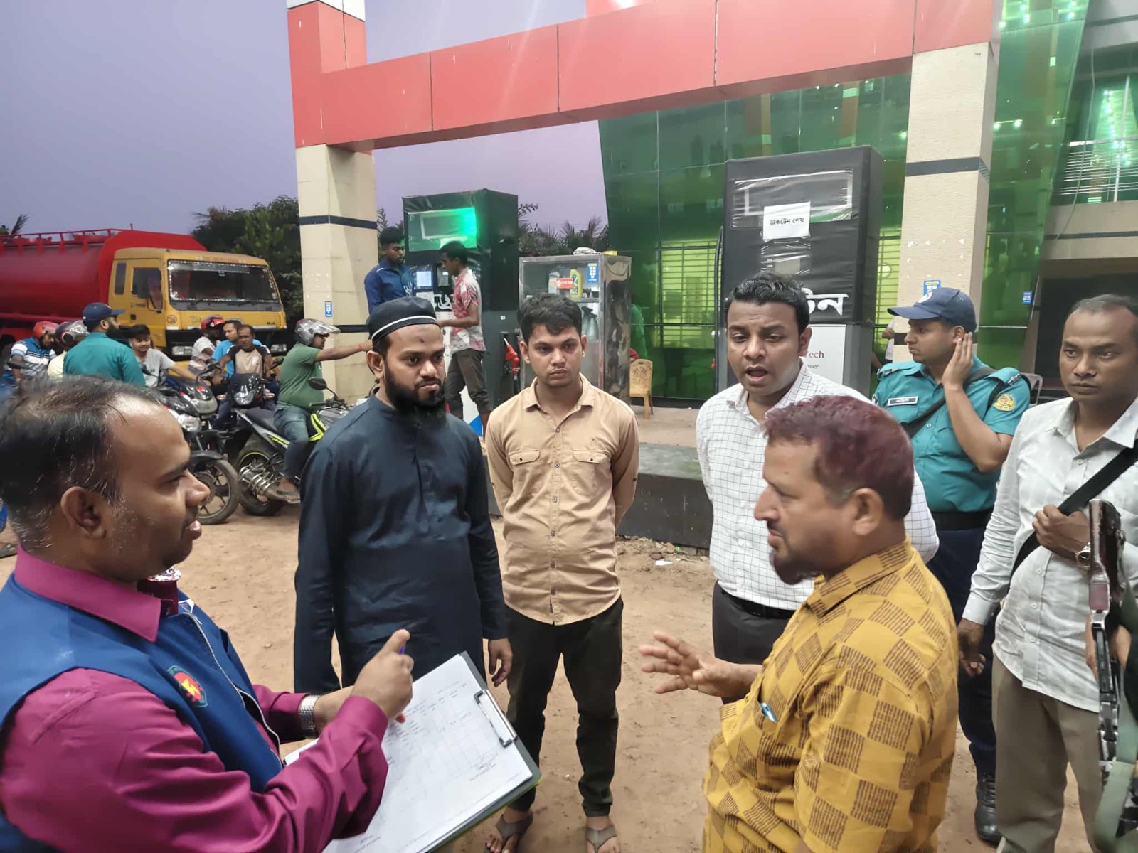 খুলনার ৩৫ পাম্পে ৩৫  জন ট্যাগ অফিসার নিয়োগ