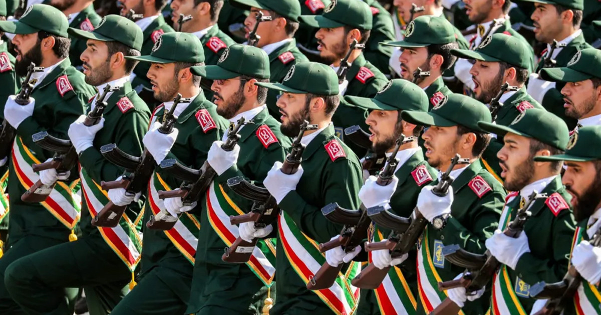 যুক্তরাষ্ট্রের স্থলবাহিনী প্রতিরোধে ১০ লাখ সেনা প্রস্তুত রেখেছে ইরান