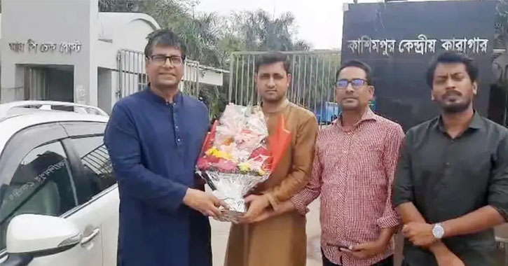 সন্ত্রাসবিরোধী আইনের মামলায় সাংবাদিক আনিস আলমগীর জামিনে মুক্তি