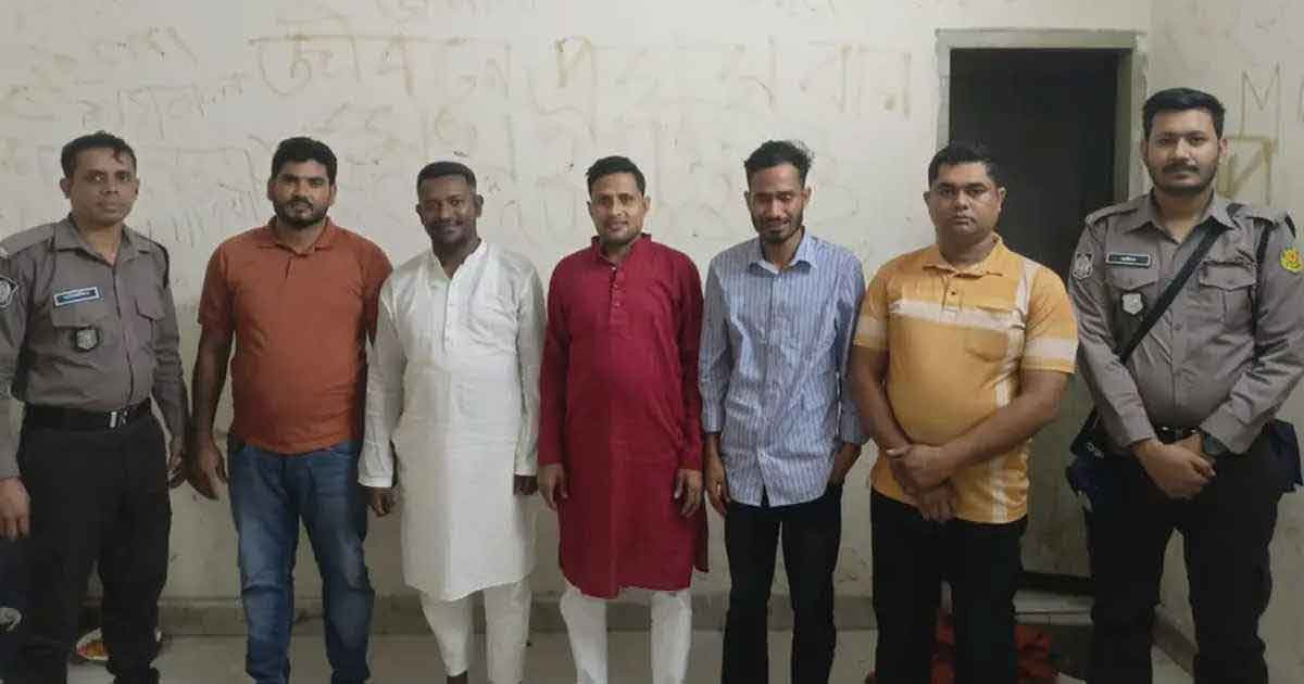 স্বাধীনতা দিবসে ঢাকায় নিষিদ্ধ আ. লীগ ঝটিকা মিছিল, সরকারি কর্মীসহ ৫ গ্রেপ্তার