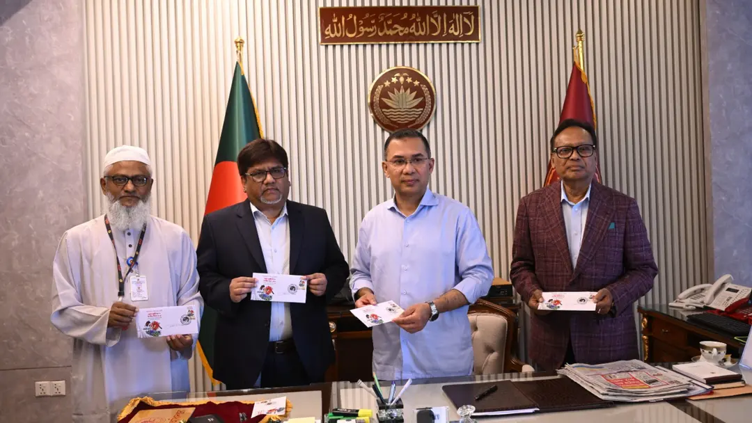 স্বাধীনতা দিবস উপলক্ষ্যে স্মারক ডাকটিকিট উন্মোচন করলেন প্রধানমন্ত্রী