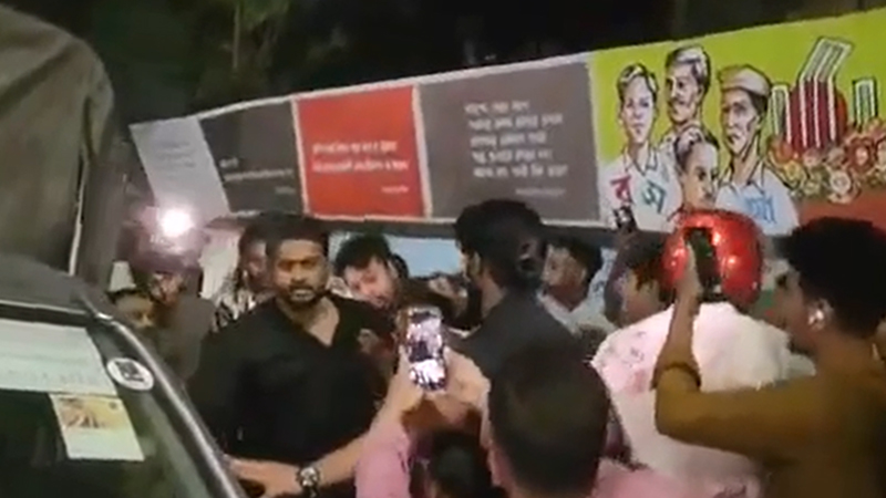 কেন্দ্রীয় শহিদ মিনারে এলোপাতাড়ি গুলি, আহত ১, আটক ১