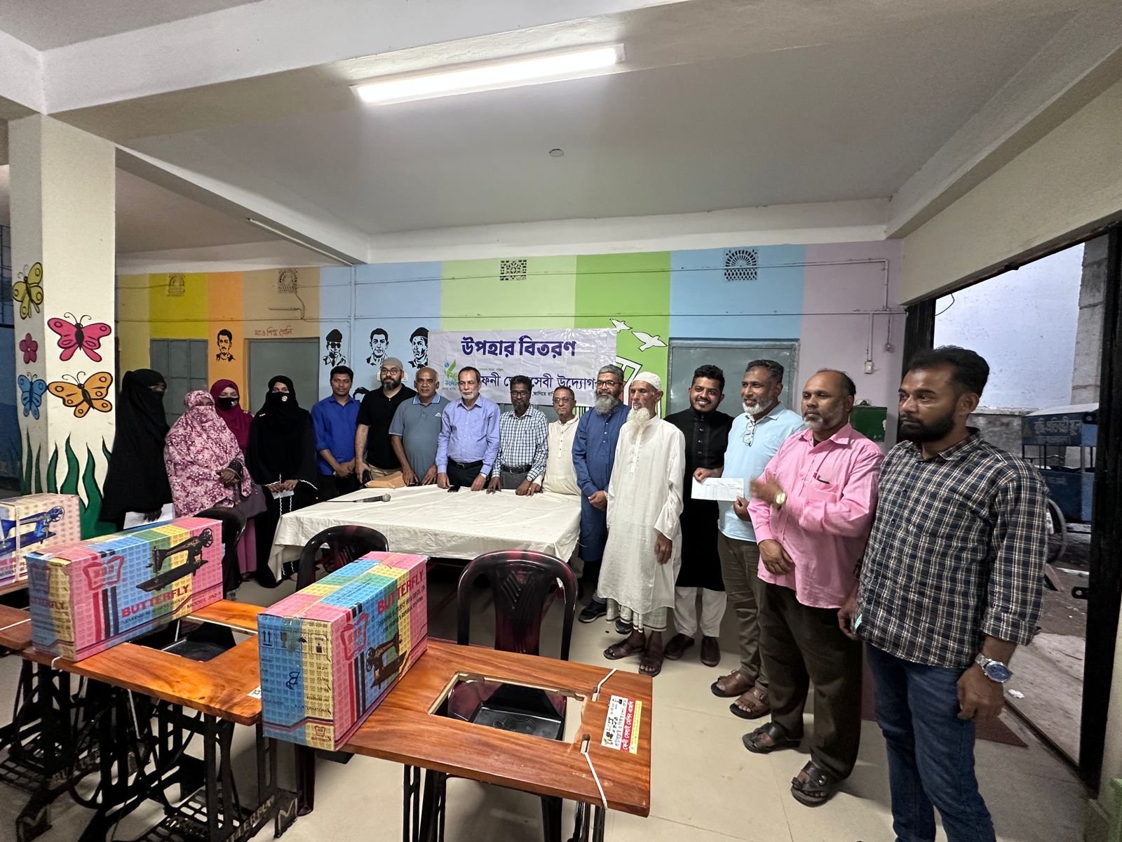 ফেনী স্বেচ্ছাসেবী উদ্যোগের ঈদ উপহার পেলো ১০ অসচ্ছল পরিবার