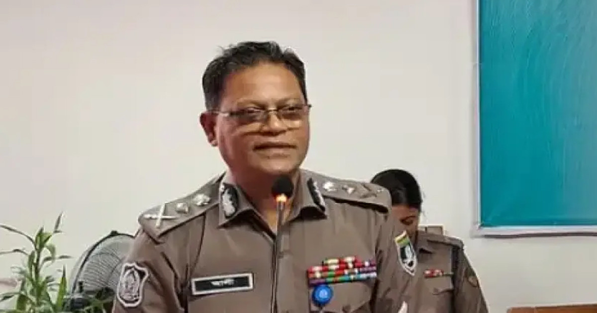 বেশি ভাড়া নিলে সরাসরি পুলিশকে জানান, ব্যবস্থা নেওয়া হবে: আইজিপি