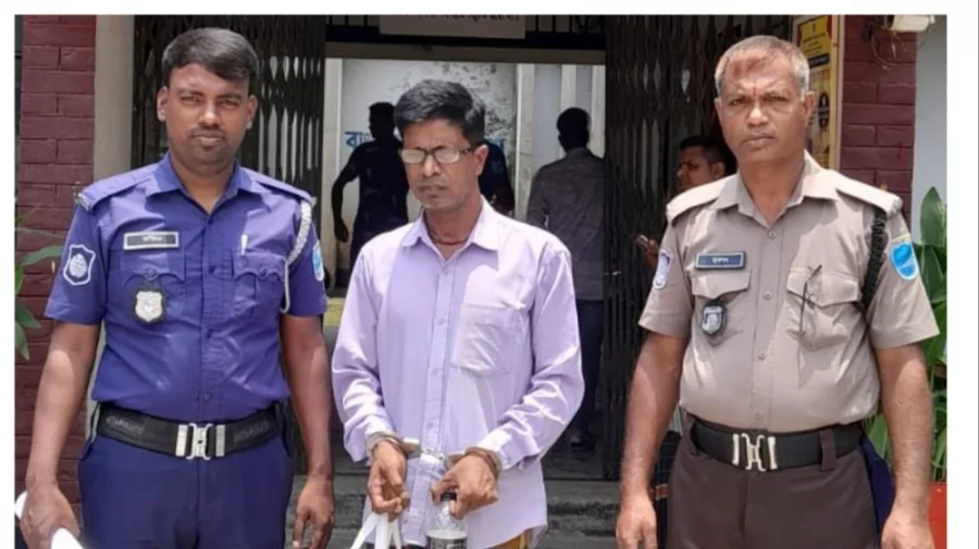 সাটুরিয়ায় শিশুকে ধর্ষণচেষ্টার অভিযোগে আটক ১