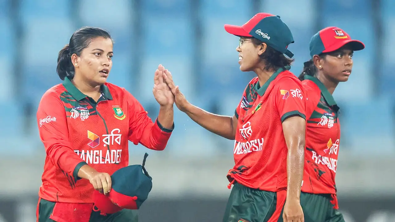 সেমিফাইনালে চোখ রেখে মাঠে নামছে বাংলাদেশ