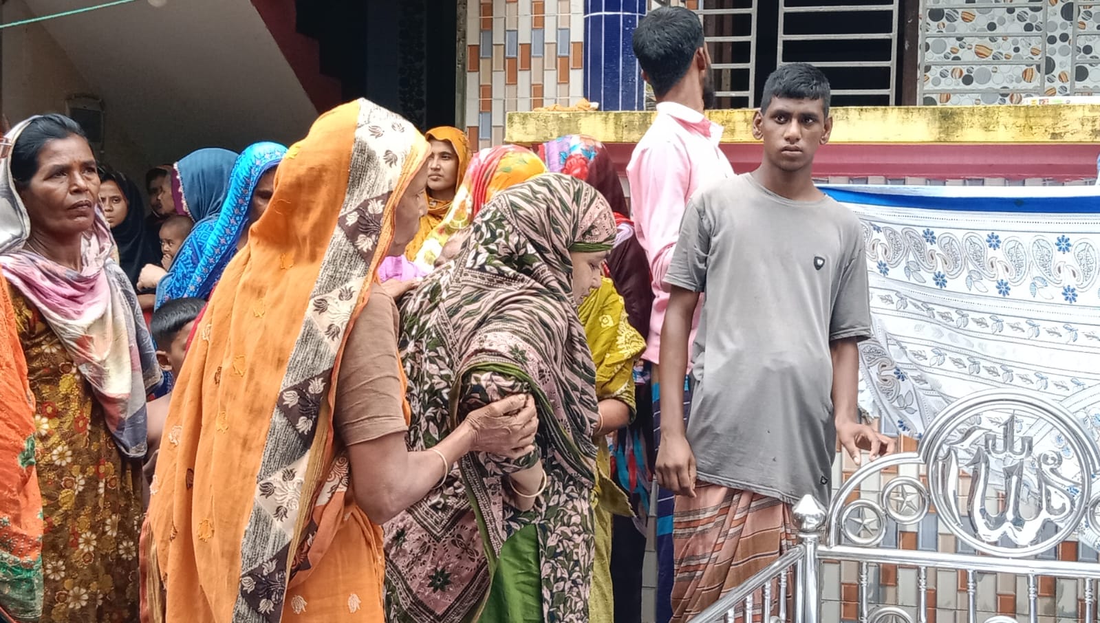 ধামরাইয়ে ট্রাক চাপায় পশু চিকিৎসক নিহত, আহত ৩