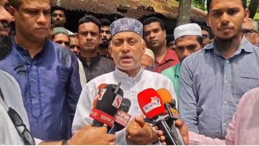 ক্ষতিগ্রস্তদের ঘরবাড়ি পরিদর্শনে কাউকে কোন ছাড় নয়  এমপি হারুন অর রশিদ