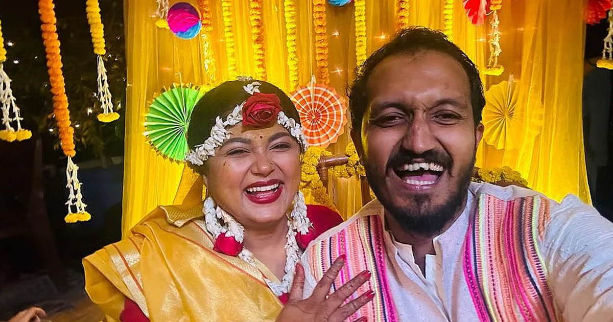 পরকীয়ার কারণে ঘর ভাঙলো অভিনেত্রী মৌসুমী হামিদের