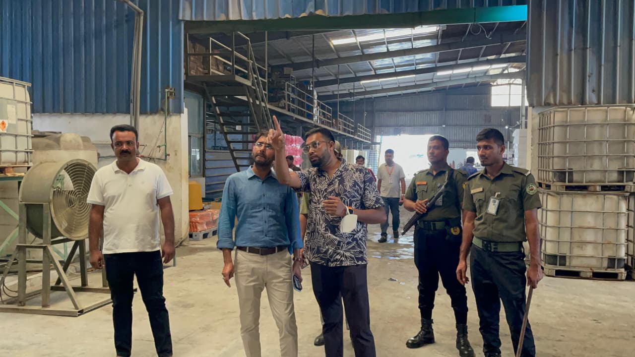 ধামরাইয়ে পরিবেশের ছাড়পত্র না থাকায় ব্যাটারি কোম্পানিকে লাখ টাকা জরিমানা