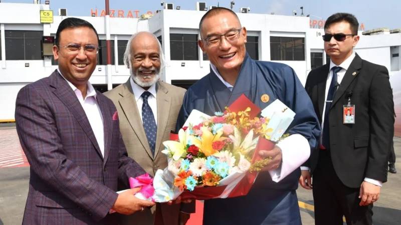 বাংলাদেশে পৌনে এক ঘণ্টার যাত্রাবিরতি ভুটানের প্রধানমন্ত্রীর