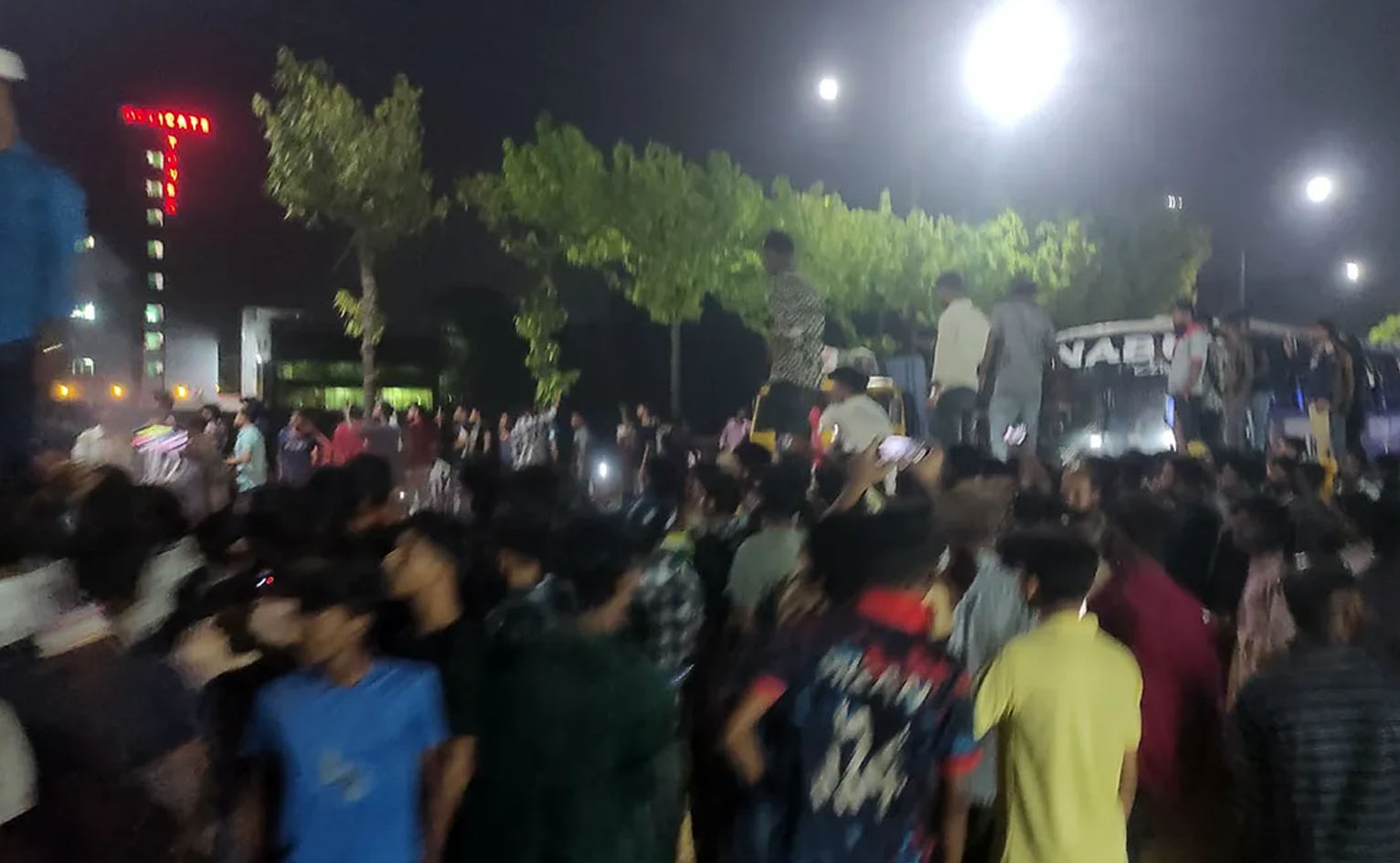 বকেয়া বেতনের দাবিতে ঢাকা-আরিচা মহাসড়ক অবরোধ