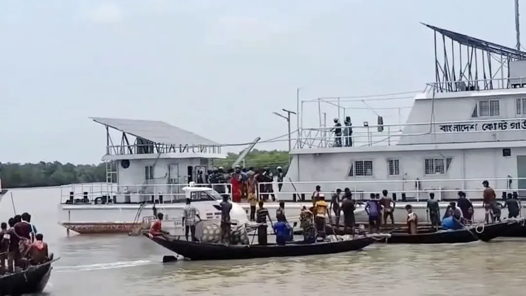 মোংলায় কোস্ট গার্ড স্টেশনে হামলা-ভাঙচুর, আহত ১৫