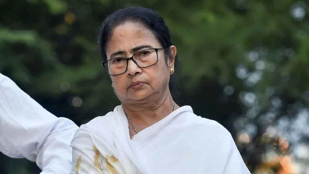 দলের নাম ও প্রতীক হারানোর পর মুখ খুললেন মমতা