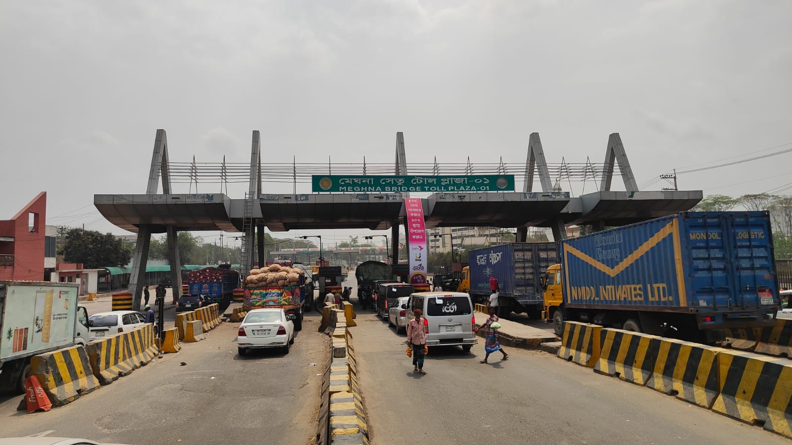 ঢাকা-চট্রগ্রাম মহাসড়কে মেঘনা-গোমতী সেতুতে একদিনে টোল আদায় ১ কোটি ৩৬ লাখ টাকা