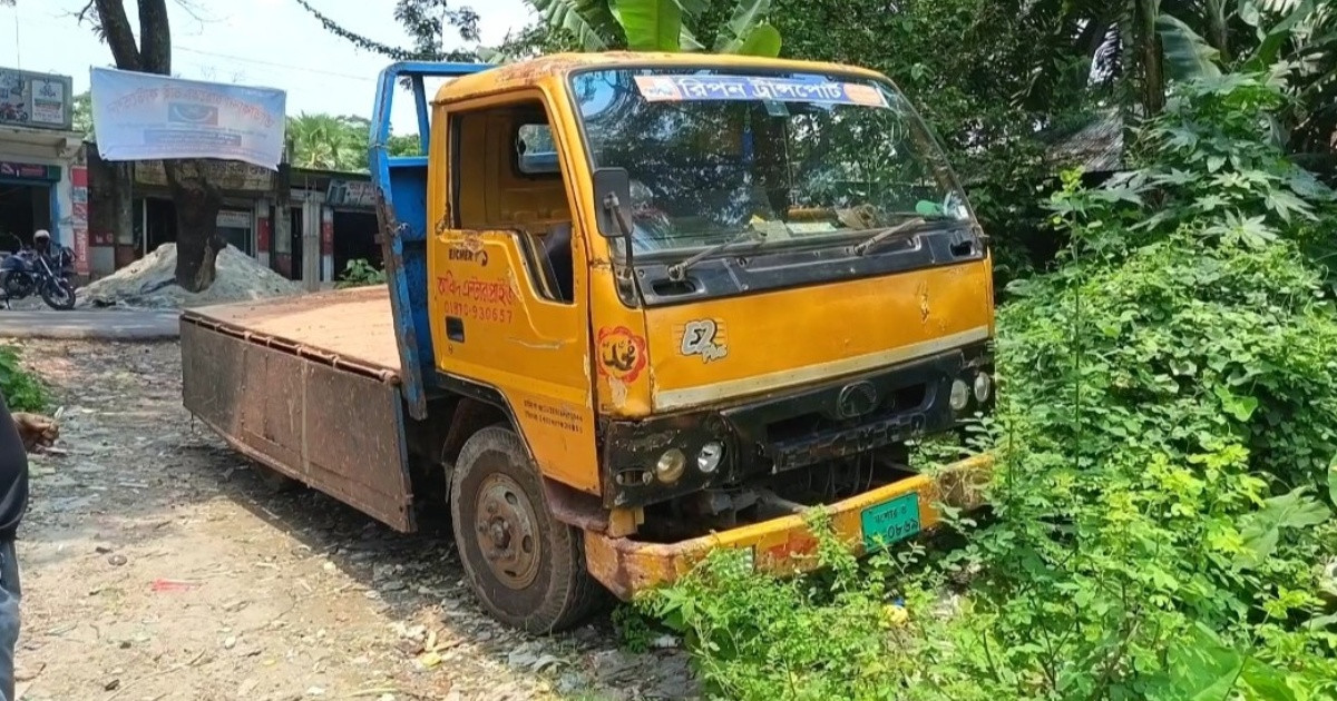 মাদারীপুরে পিকাপ-ইজিবাইক সংঘর্ষে নিহত ১