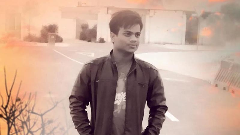 নৌকা দেখতে গিয়ে বজ্রপাতে ছেলে নিহত, গুরুতর আহত বাবা