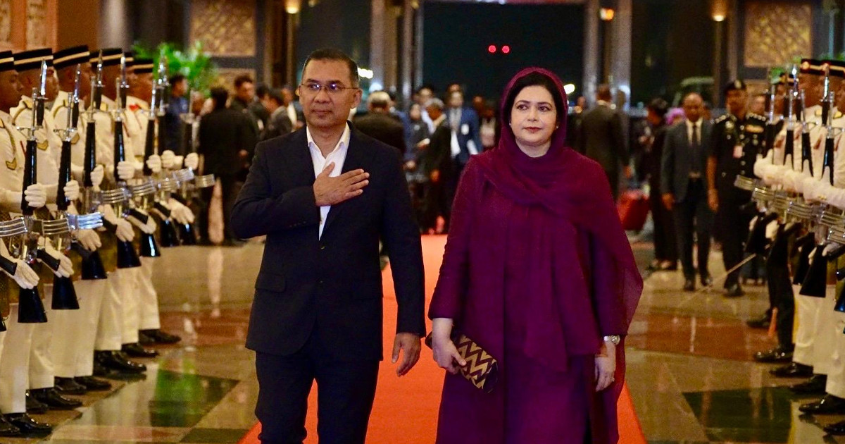 মালয়েশিয়া পৌঁছেছেন প্রধানমন্ত্রী তারেক রহমান