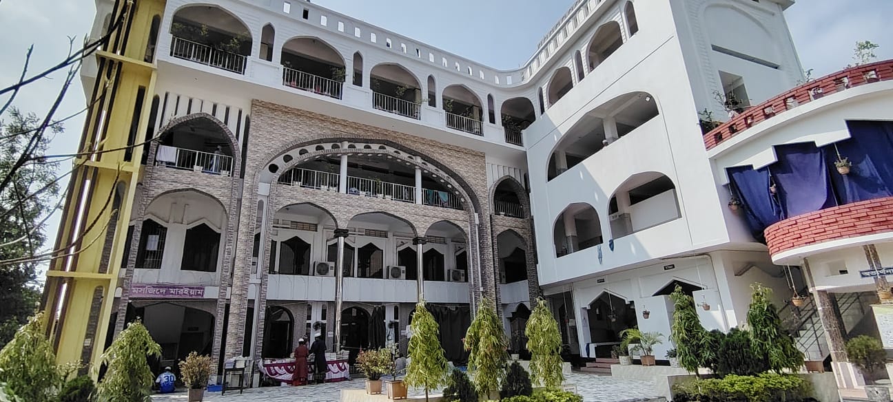 যশোরের এক মসজিদে ৮০ বিদেশিসহ সাড়ে ১৬শ মুসল্লির ইতেকাফ