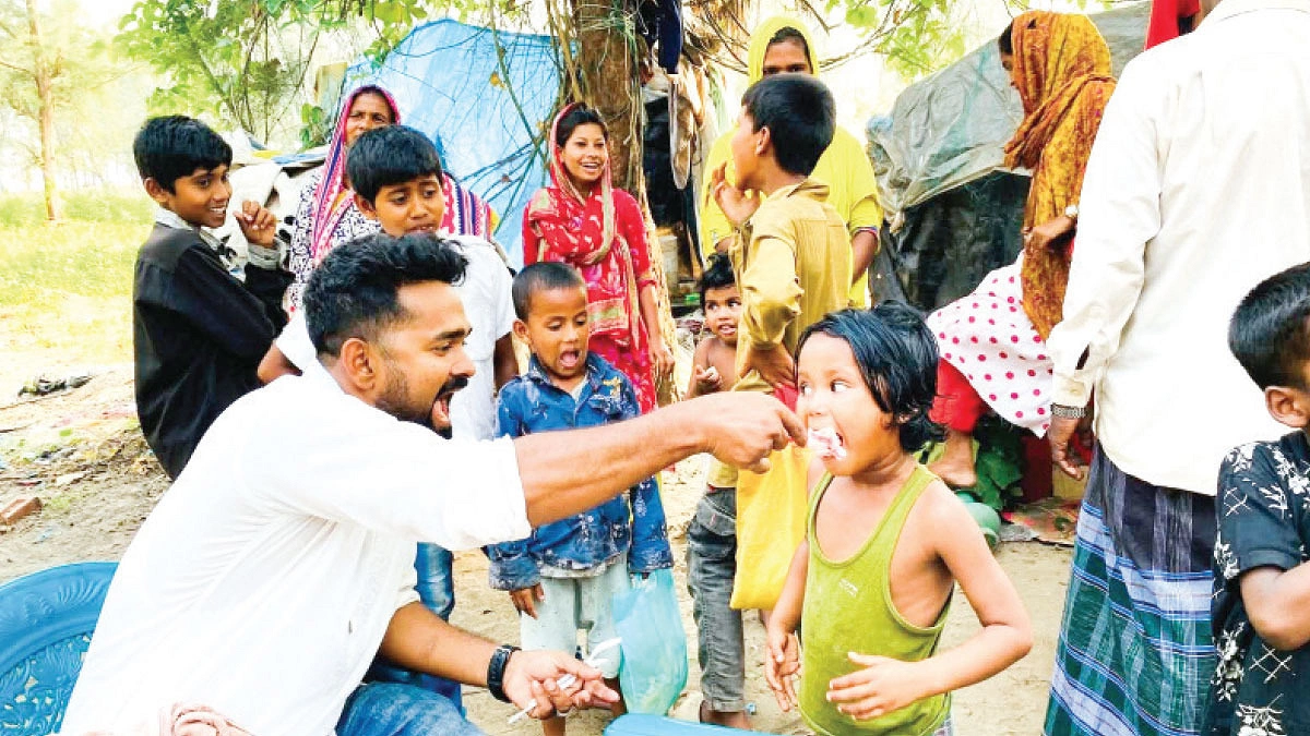 পথশিশুদের জন্য ওমর ফারুকের ১২ বছরের লড়াই
