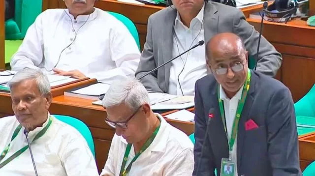 ‘জুলাই সনদ নিয়ে রাজনীতি নয়, বাস্তবায়নই লক্ষ্য’- বিরোধীদলকে উদ্দেশ্য করে আইনমন্ত্রীর মন্তব্য