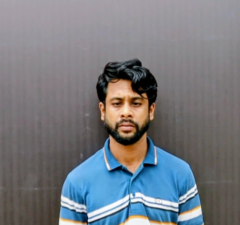 খুলনায় বিশ্ববিদ্যালয় শিক্ষার্থী আজমুল হত্যা মামলার আসামি রিফাত গ্রেপ্তার