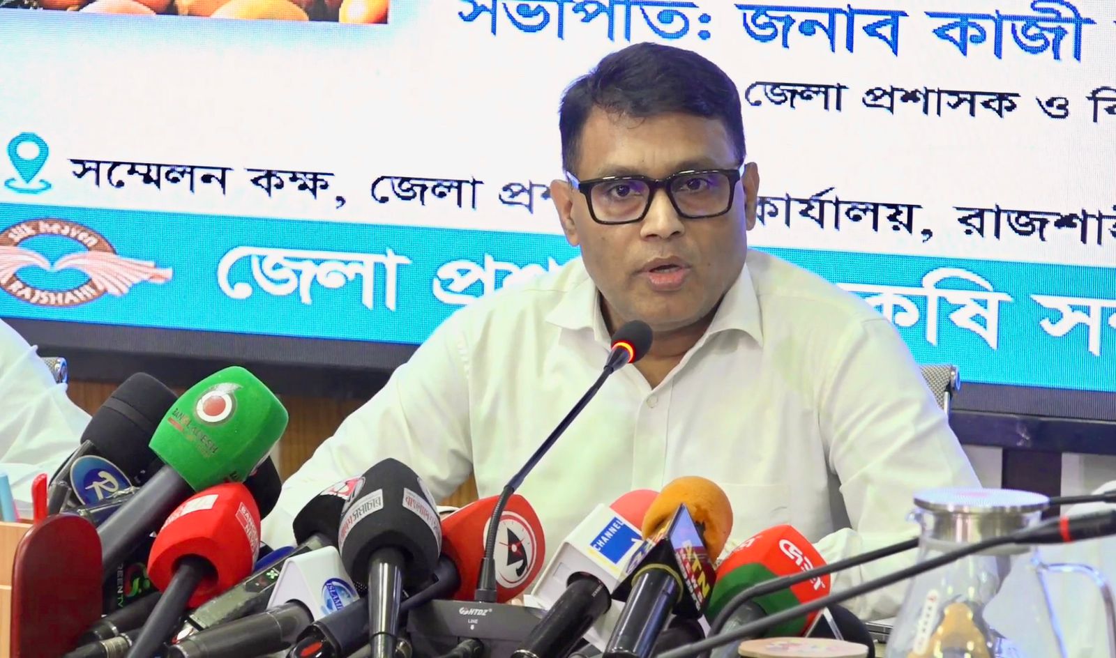 অপরিপক্ব আম ঠেকাতে রাজশাহীতে ‘ম্যাঙ্গো ক্যালেন্ডার’ প্রকাশ