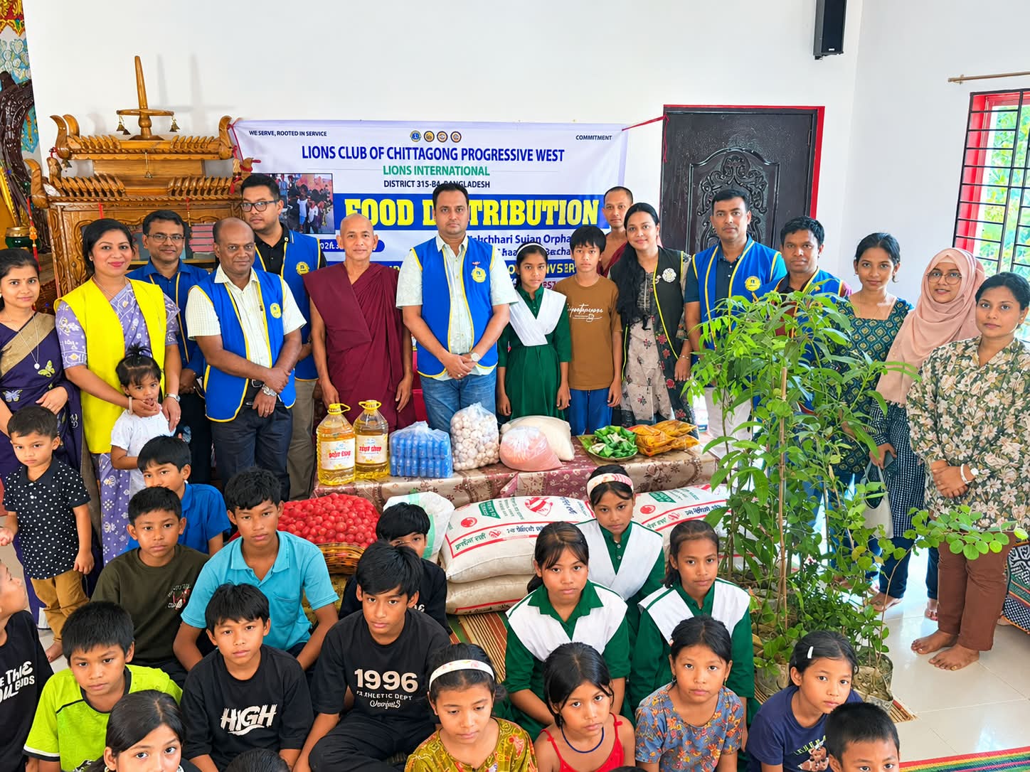 মানিকছড়িতে লায়ন্স-লিও ক্লাবের দিনব্যাপী মানবিক ও পরিবেশবান্ধব কর্মসূচি