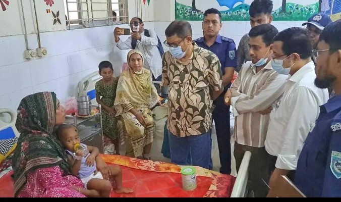 গাইবান্ধায় হঠাৎ হাসপাতাল পরিদর্শনে স্বাস্থ্যমন্ত্রী চিকিৎসকসহ দুজন বরখাস্ত