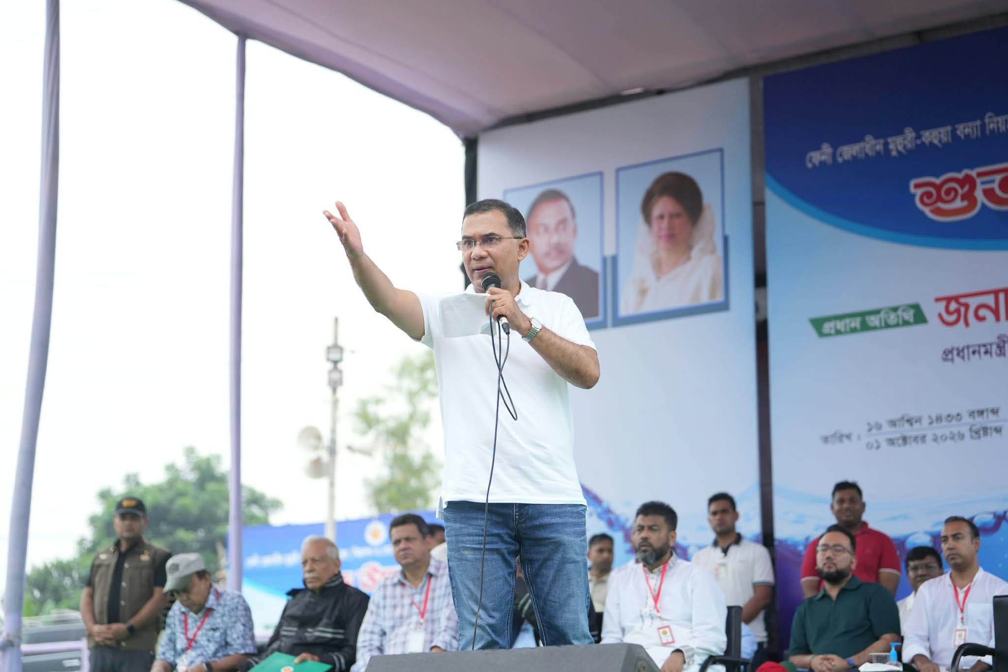 "কিছু রাজনৈতিক দল দেশে  অরাজকতা সৃষ্টির পাঁয়তারা চালাচ্ছে" -ফেনীতে প্রধানমন্ত্রী তারেক রহমান