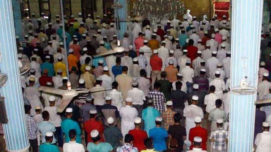 শবে কদর: সারাদেশে মসজিদে মুসল্লিদের ঢল, ইবাদাতের মাধ্যমে গুনাহ মুক্তির সুযোগ