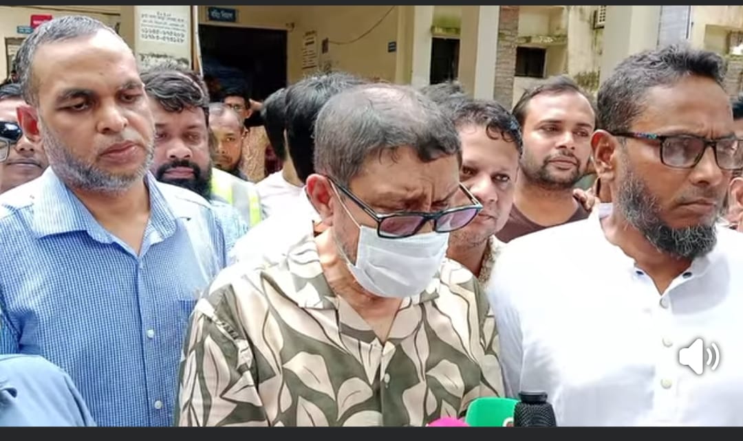 সদরপুর স্বাস্থ্য কমপ্লেক্সে মন্ত্রীর হঠাৎ অভিযান, ৩ নার্সের বদলি